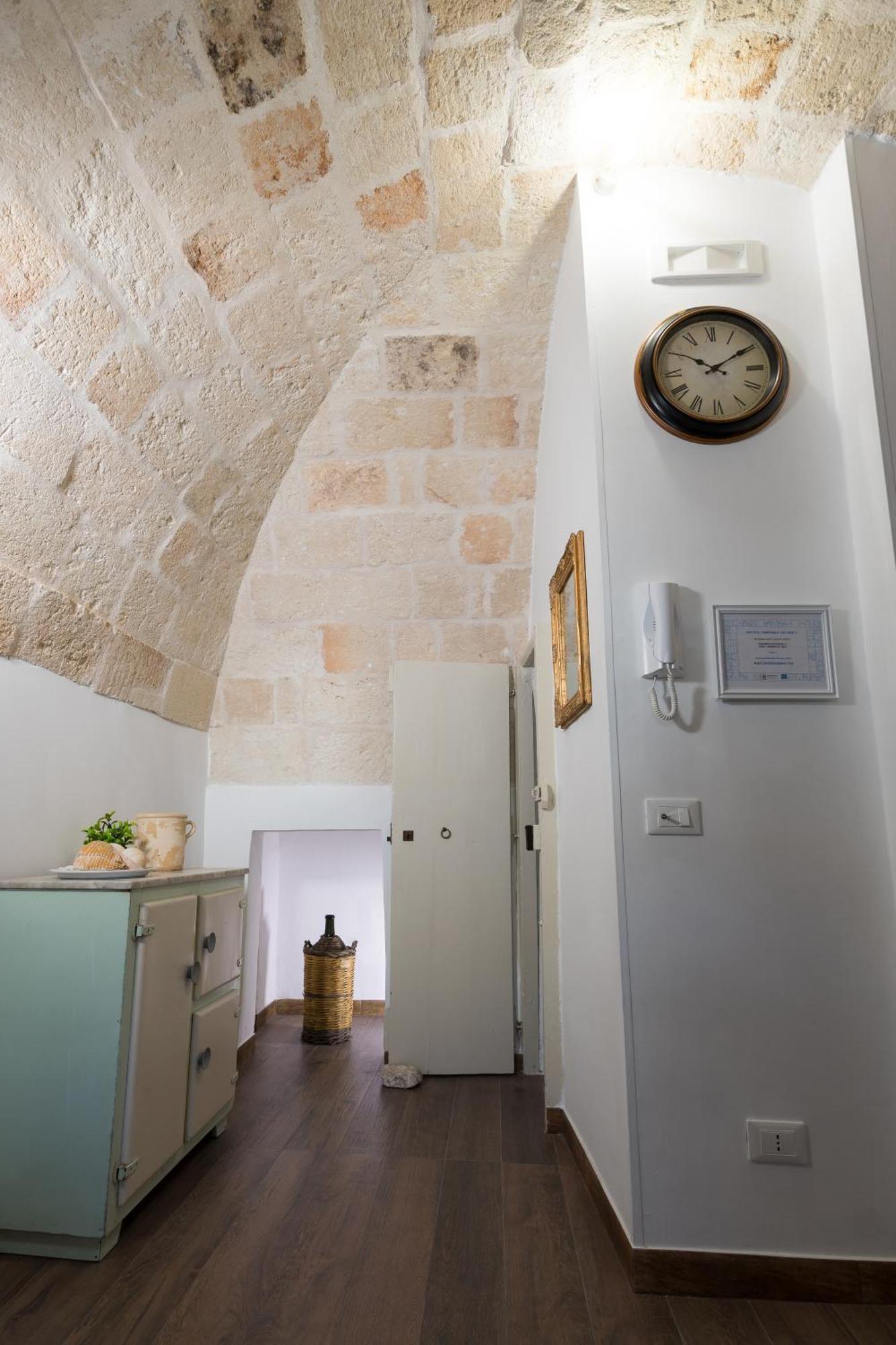 Sotto Il Campanile Apartment Monopoli Exterior photo